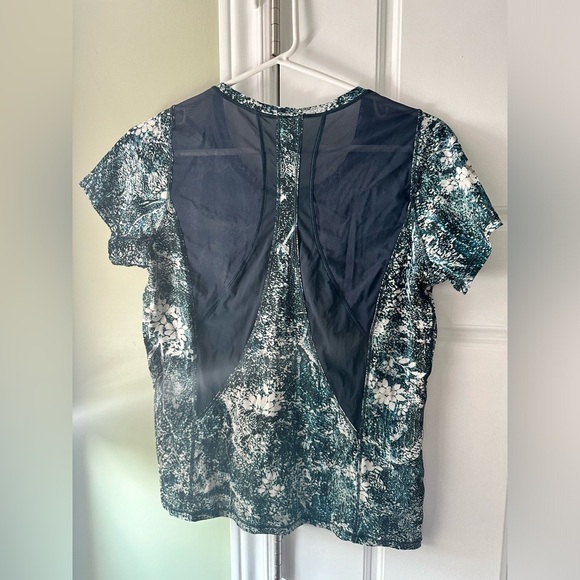 Lululemon Seek The Heat Short Sleeve - Picture 4 of 4